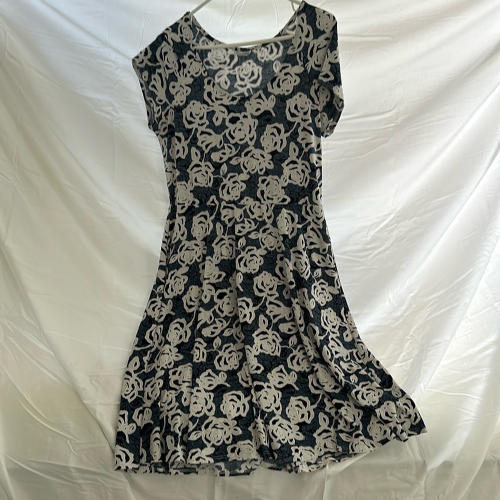Light weight summer dress - size L